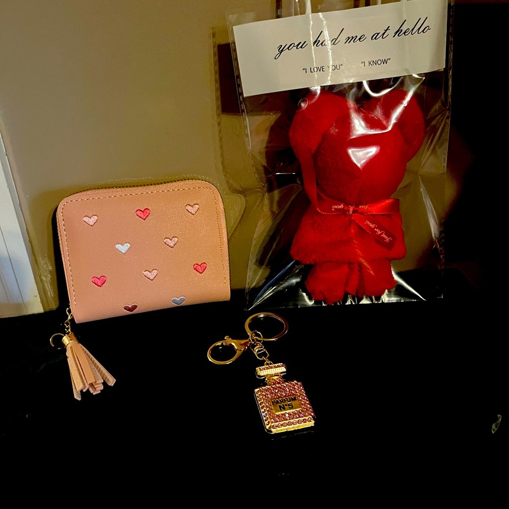 Heart wallet, Bear towel. And key chain.